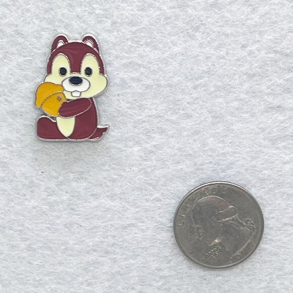 🔮 5/$25 Disney Chip 'n' Dale Chip Acorn Pin - Picture 2 of 2